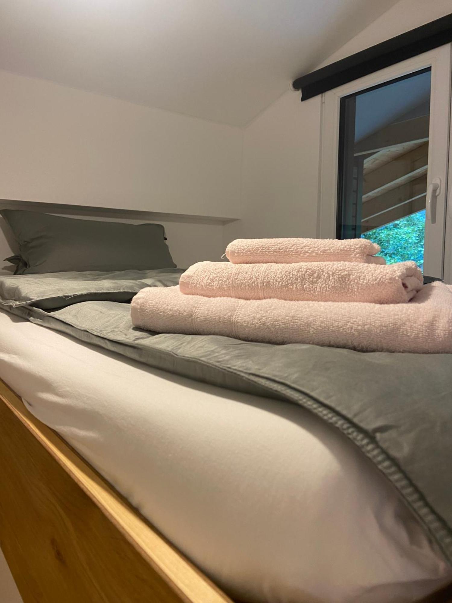 Modernes Tinyhouse Trailer Cabins Am Waldrand - Mit Seezugang Eging Exterior photo
